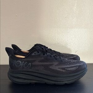 Hoka All-black one W Clifton 9size 8